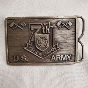 Vintage 7th Signal Command US Army Brass Tone High End Belt Buckle RARE 735/1200